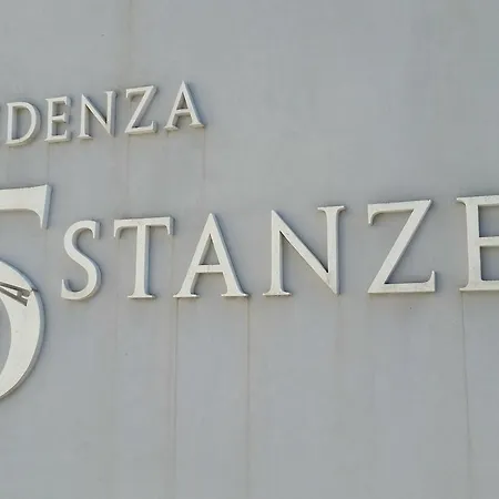 5 Stanze Couette-café